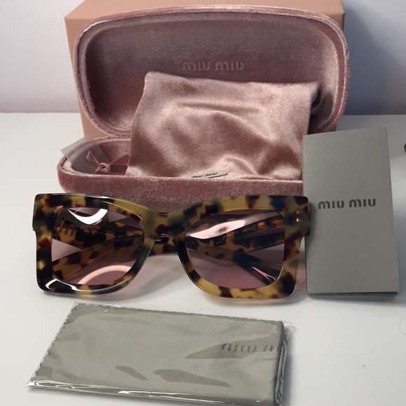 New MIU MIU MU 08WS Oversized Butterfly Light Violet/Light Havana Sunglasses - Picture 14 of 17